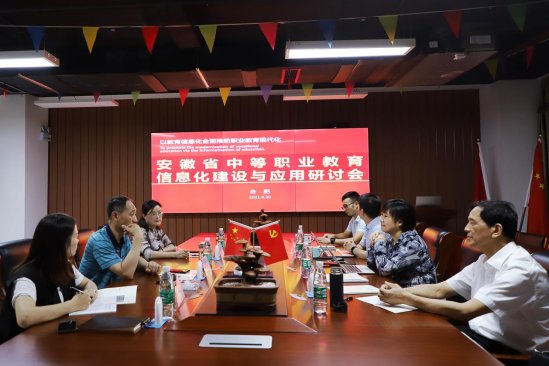 云顶App游戏新人权益怎么用中心
