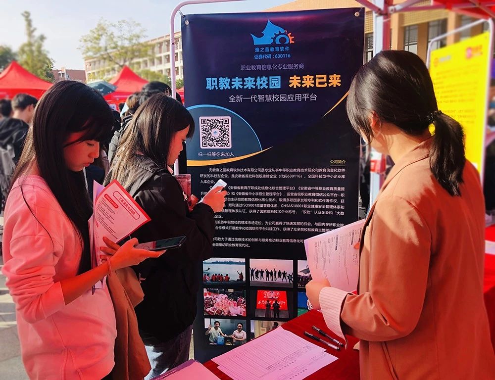 云顶App游戏新人权益怎么用