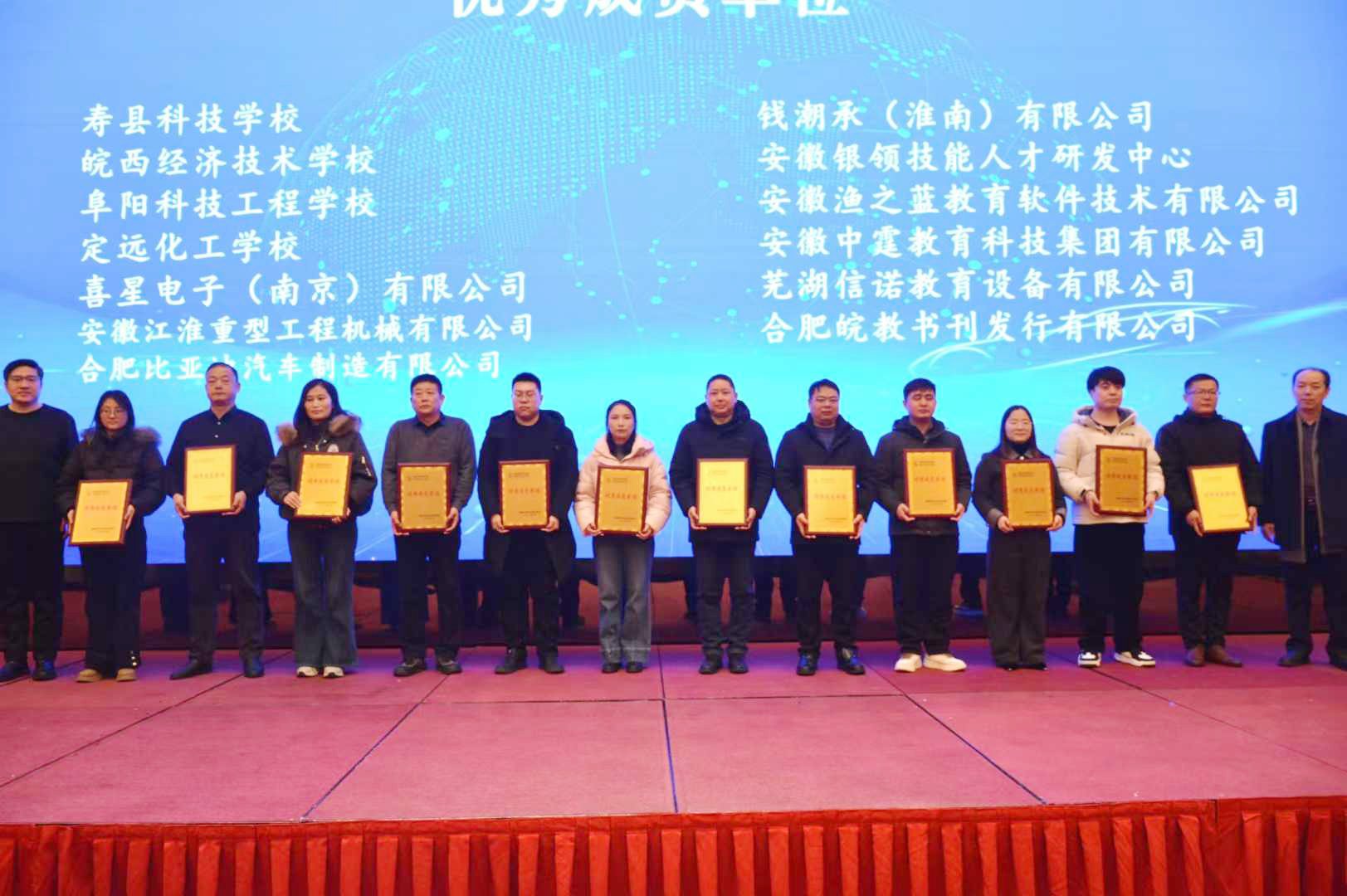 云顶App游戏新人权益怎么用